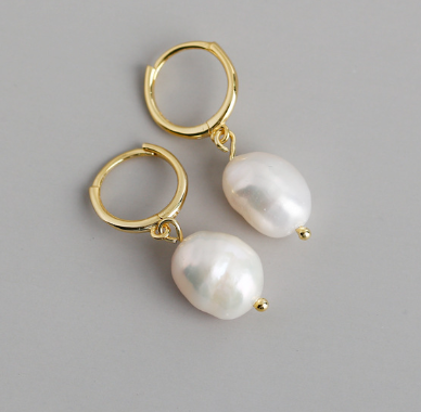 Earring - Natural shell